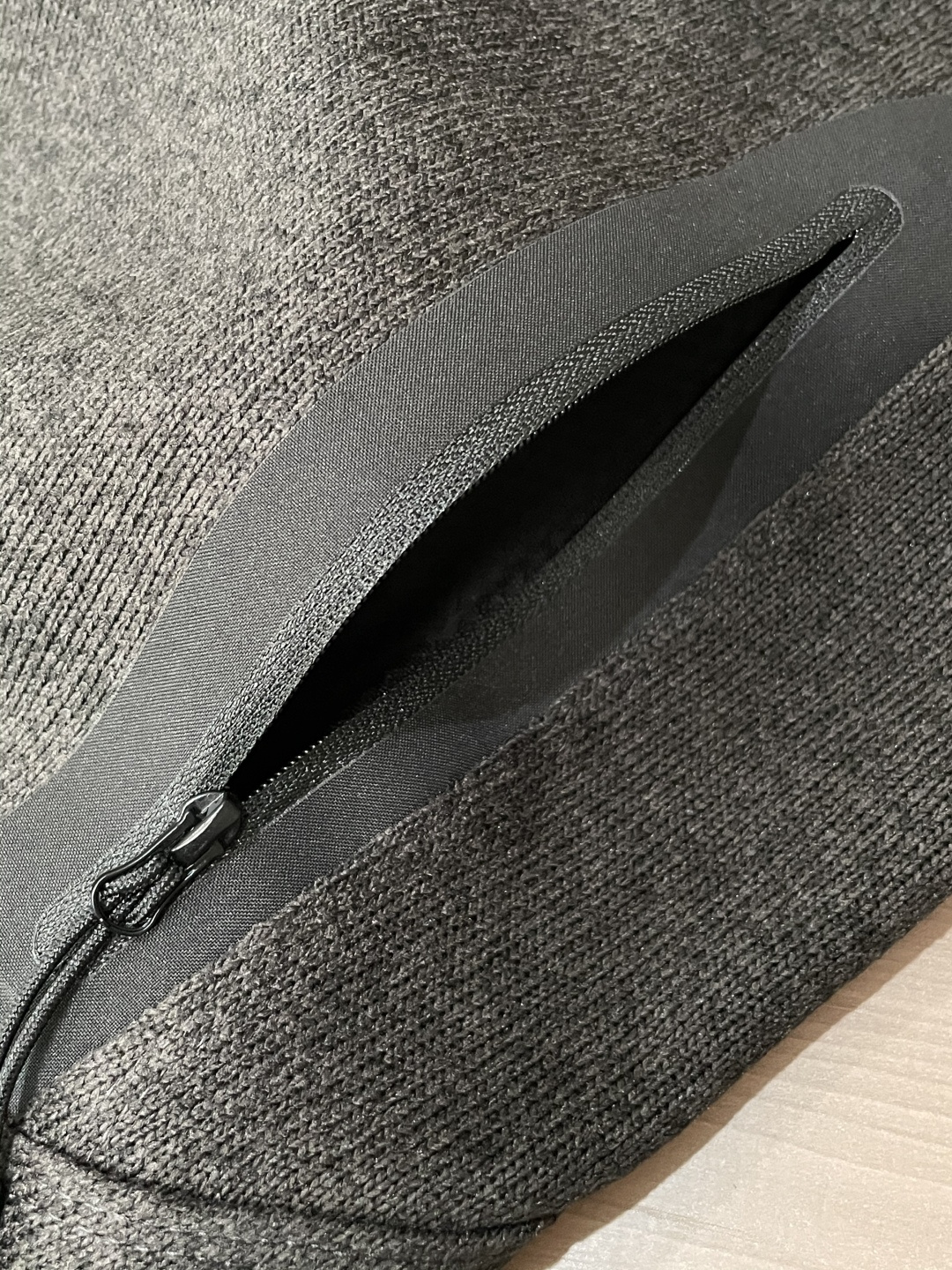 ARC‘TERYX始祖鸟COVERT CARDIGAN户外保暖抓绒衫开衫外套 超火爆海外版.采用岛国進口