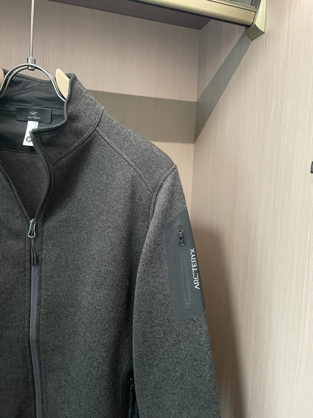 ARC‘TERYX始祖鸟COVERT CARDIGAN户外保暖抓绒衫开衫外套 超火爆海外版.采用岛国進口