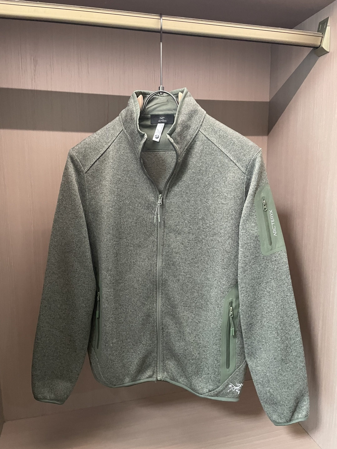 ARC‘TERYX始祖鸟COVERT CARDIGAN户外保暖抓绒衫开衫外套 超火爆海外版.采用岛国進口