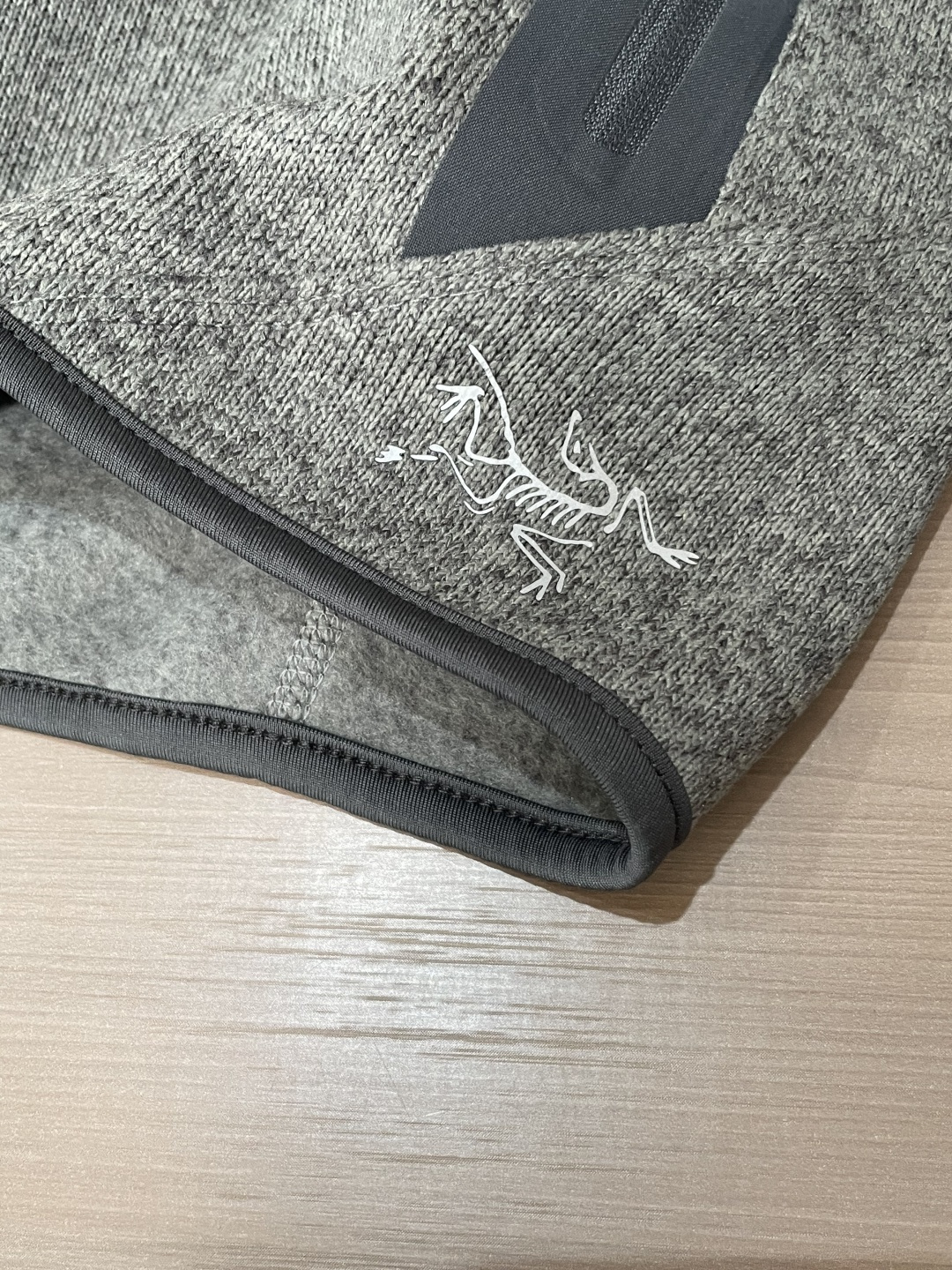 ARC‘TERYX始祖鸟COVERT CARDIGAN户外保暖抓绒衫开衫外套 超火爆海外版.采用岛国進口