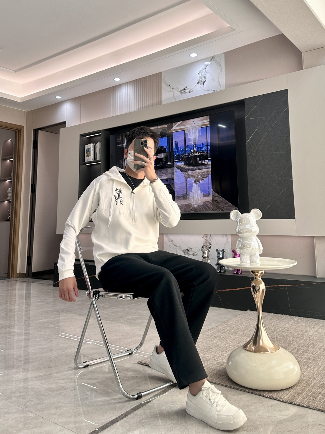 2025秋冬系列上新✨始祖鸟 棉质连帽卫衣此款卫衣衫选用定制进口空气层针织棉布制成，该面料手感轻薄细腻软