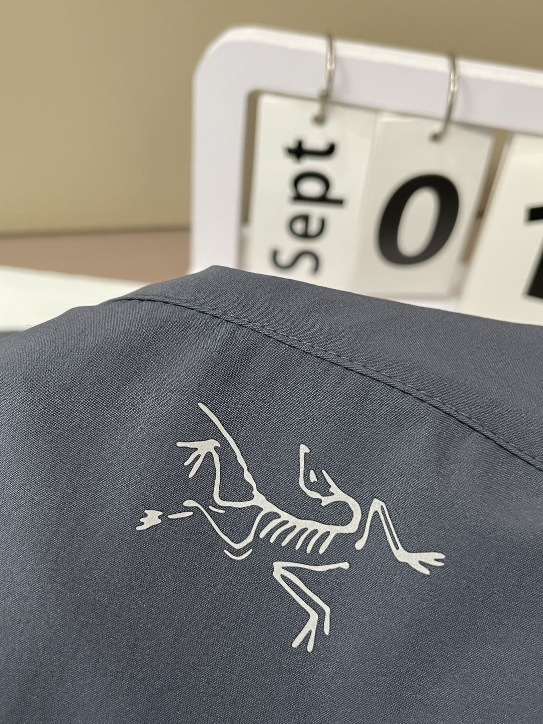 Arcteryx/始祖鸟 2025新款软壳夹克外套这款GAMMALT夹克采用轻薄耐磨的WEE BURLY