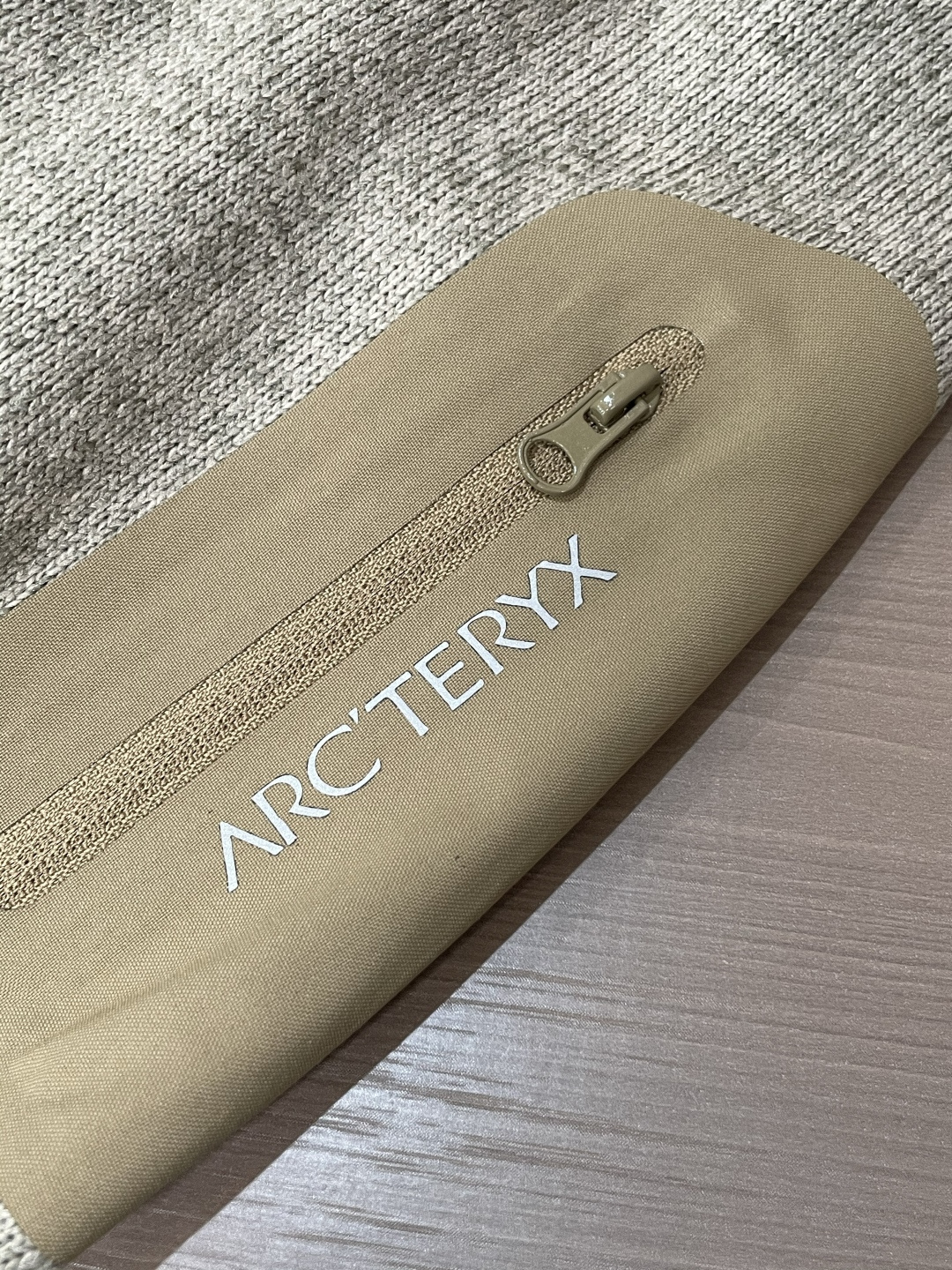 ARC‘TERYX始祖鸟COVERT CARDIGAN户外保暖抓绒衫开衫外套 超火爆海外版.采用岛国進口