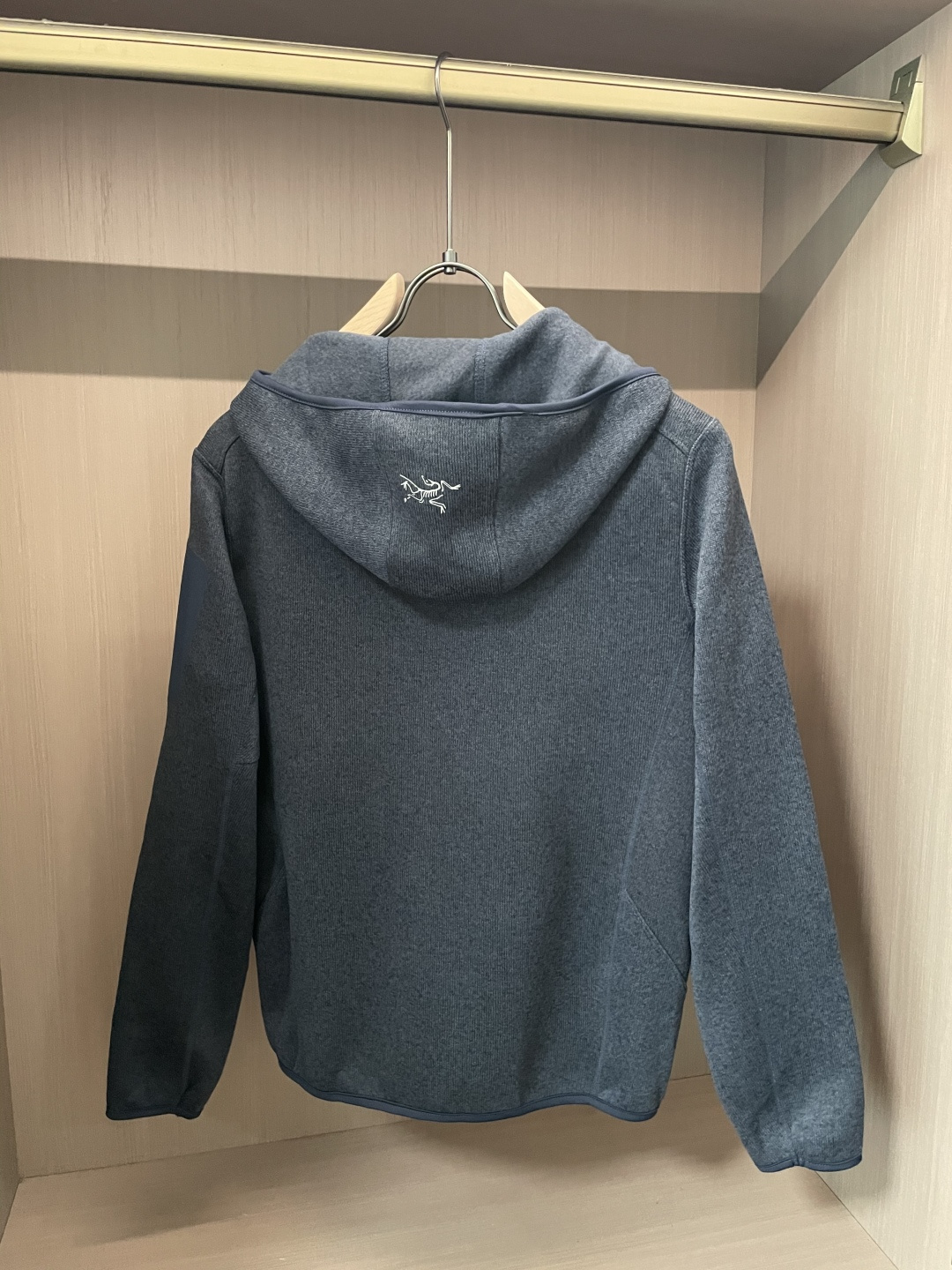 ARC‘TERYX始祖鸟COVERT CARDIGAN户外保暖抓绒衫开衫外套 超火爆海外版.采用岛国進口