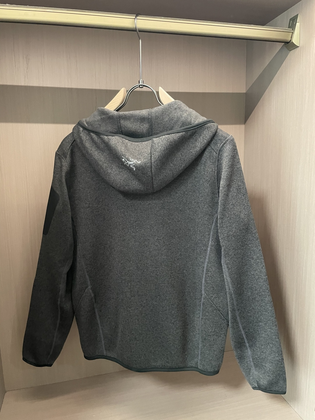 ARC‘TERYX始祖鸟COVERT CARDIGAN户外保暖抓绒衫开衫外套 超火爆海外版.采用岛国進口