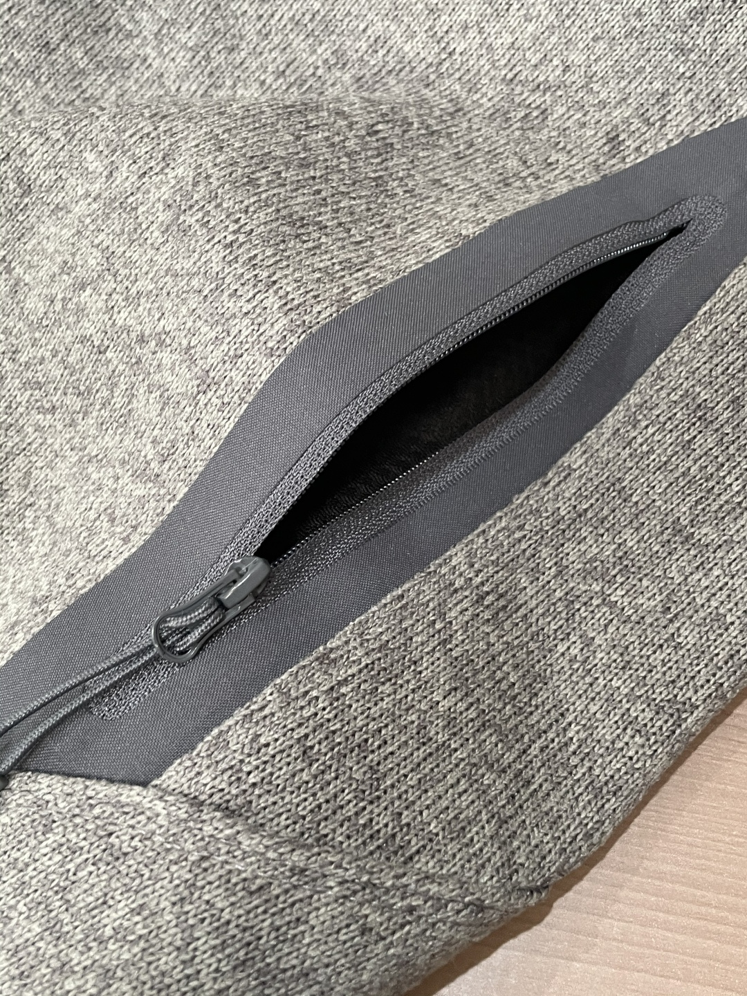 ARC‘TERYX始祖鸟COVERT CARDIGAN户外保暖抓绒衫开衫外套 超火爆海外版.采用岛国進口