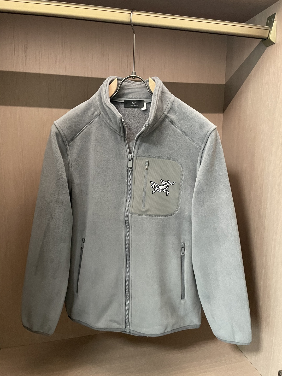 💙ARC'TERYX始祖鸟 KYANITE HOODY 保暖 男士抓绒衫始祖鸟这款摇粒绒外套，可作为中间