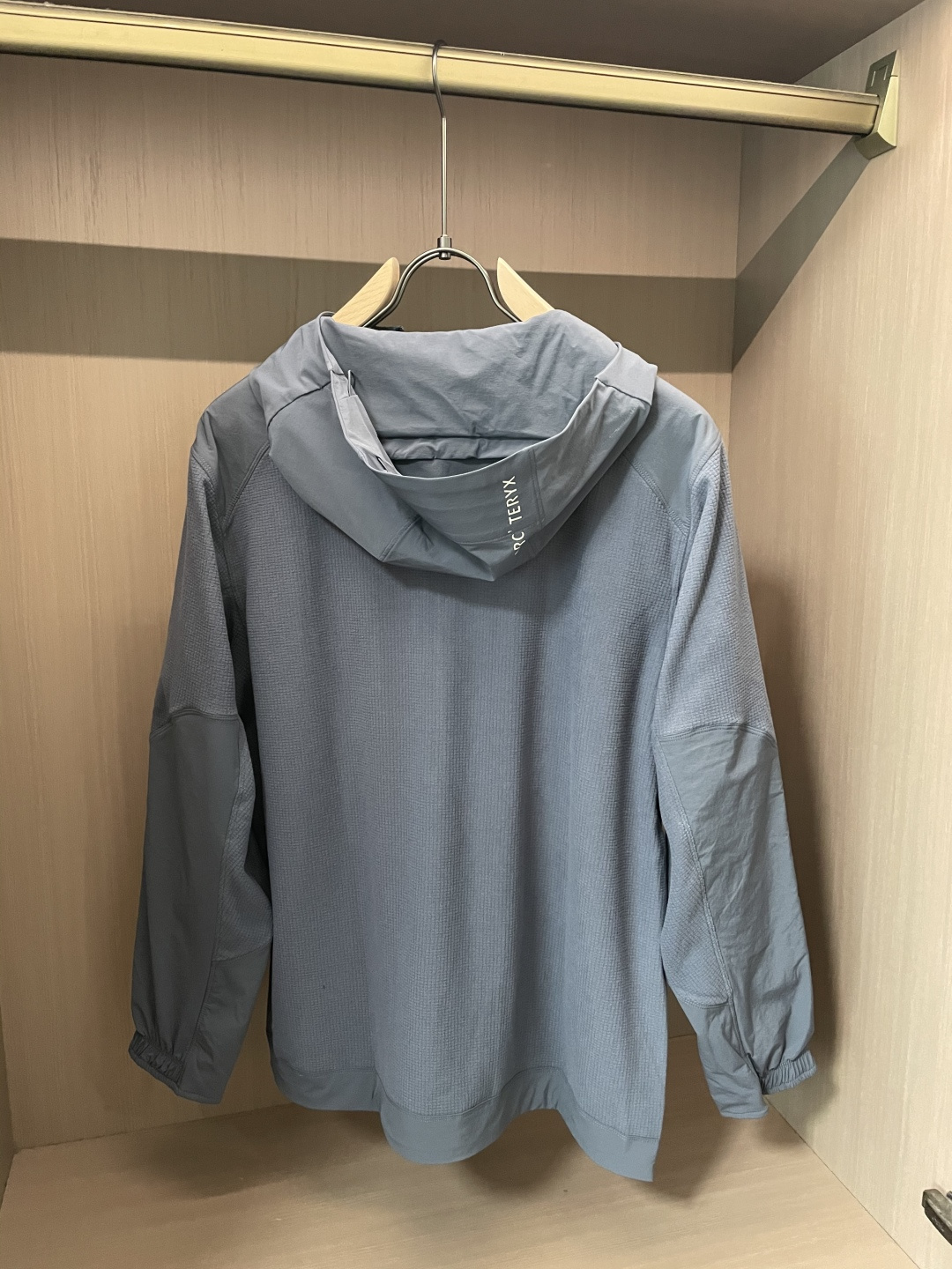 🆕🖤ARC'TERYX / GAMMA MX始祖鸟 男款软壳外套女士连帽户外运动服透气保暖薄外套100％