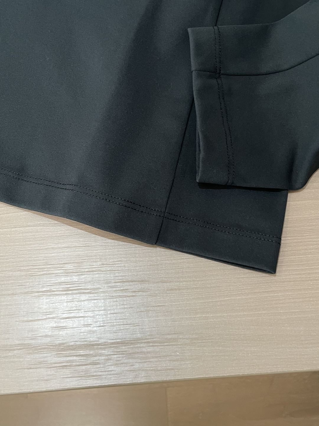 新款上新始祖鸟2025早秋Kragg SL 长袖T恤 今年Kragg系列推出了好多新款T恤，简约大气，经