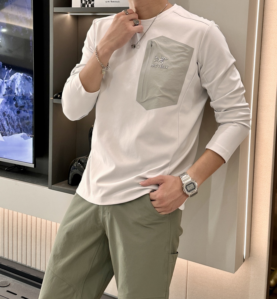 新款上新始祖鸟2025早秋Kragg SL 长袖T恤 今年Kragg系列推出了好多新款T恤，简约大气，经