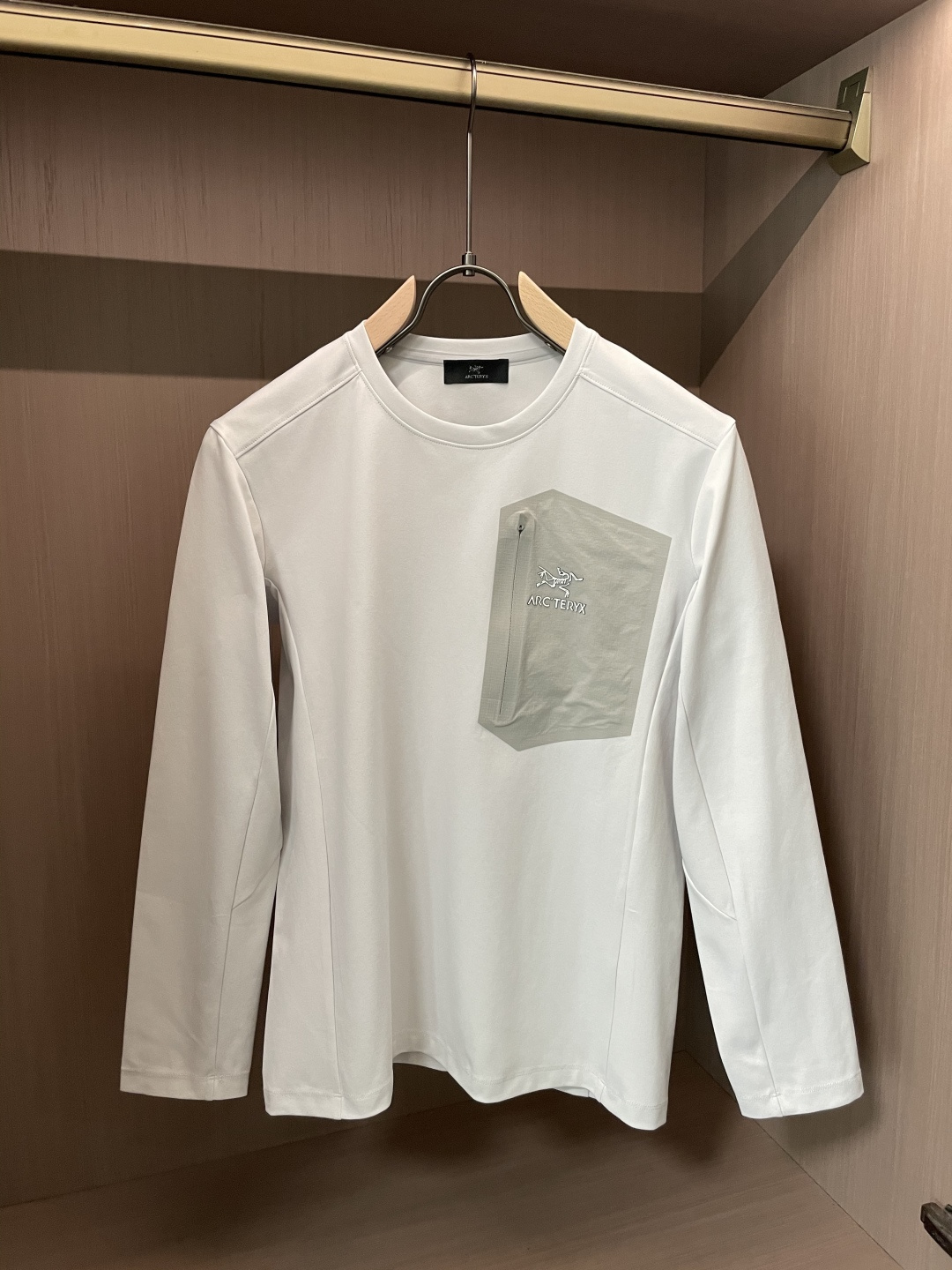 新款上新始祖鸟2025早秋Kragg SL 长袖T恤 今年Kragg系列推出了好多新款T恤，简约大气，经