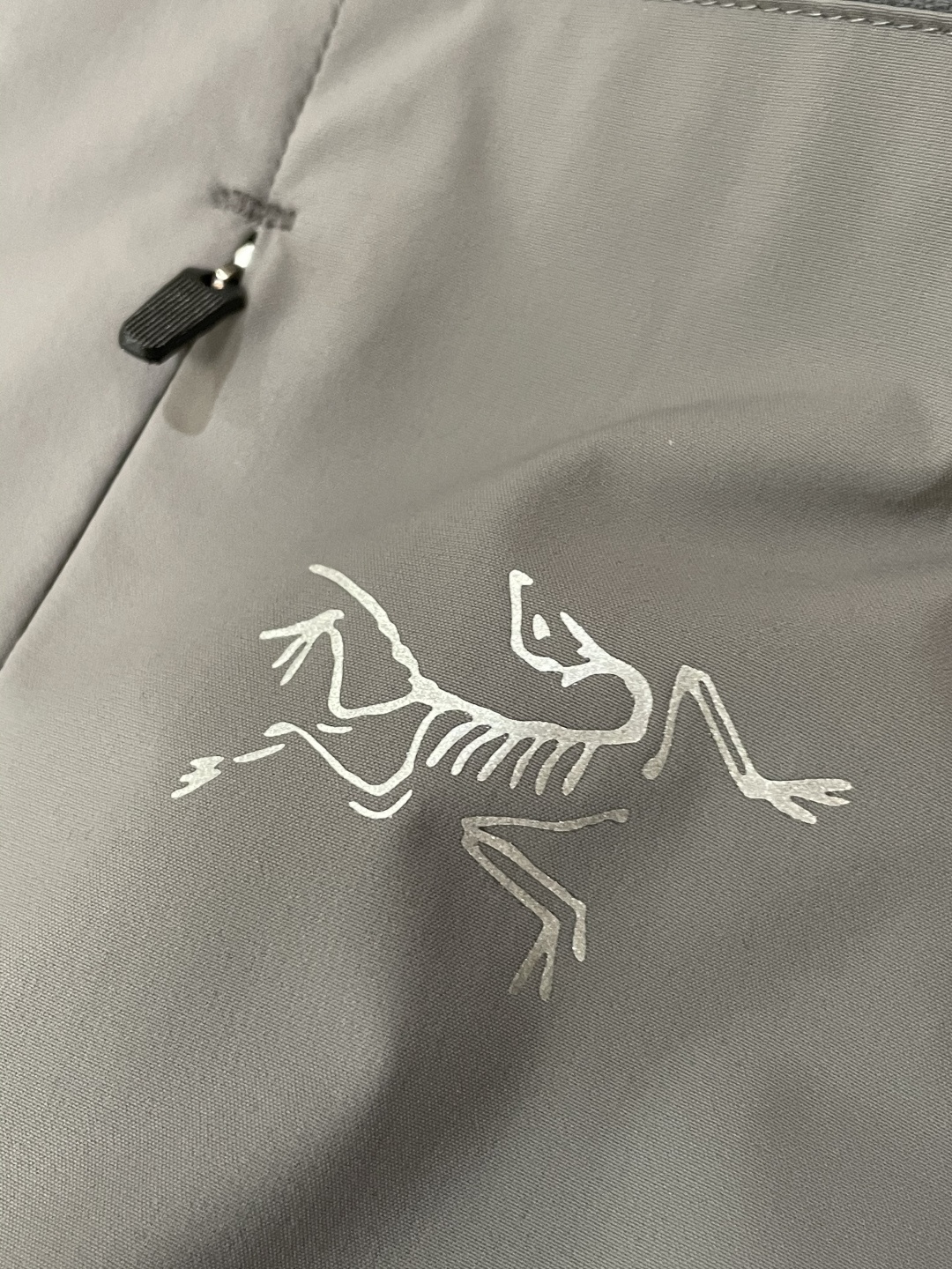 新款上新始祖鸟2025早秋Kragg SL 长袖T恤 今年Kragg系列推出了好多新款T恤，简约大气，经