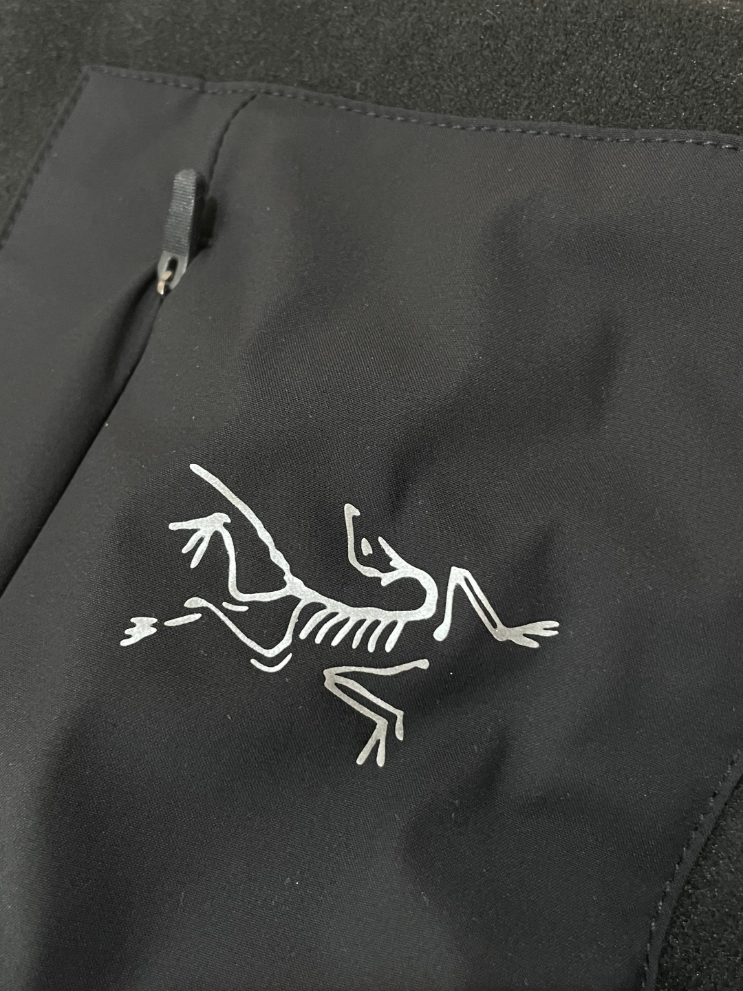 新款上新始祖鸟2025早秋Kragg SL 长袖T恤 今年Kragg系列推出了好多新款T恤，简约大气，经