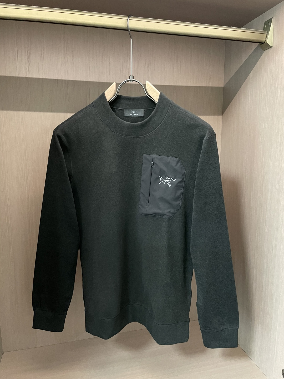 新款上新始祖鸟2025早秋Kragg SL 长袖T恤 今年Kragg系列推出了好多新款T恤，简约大气，经