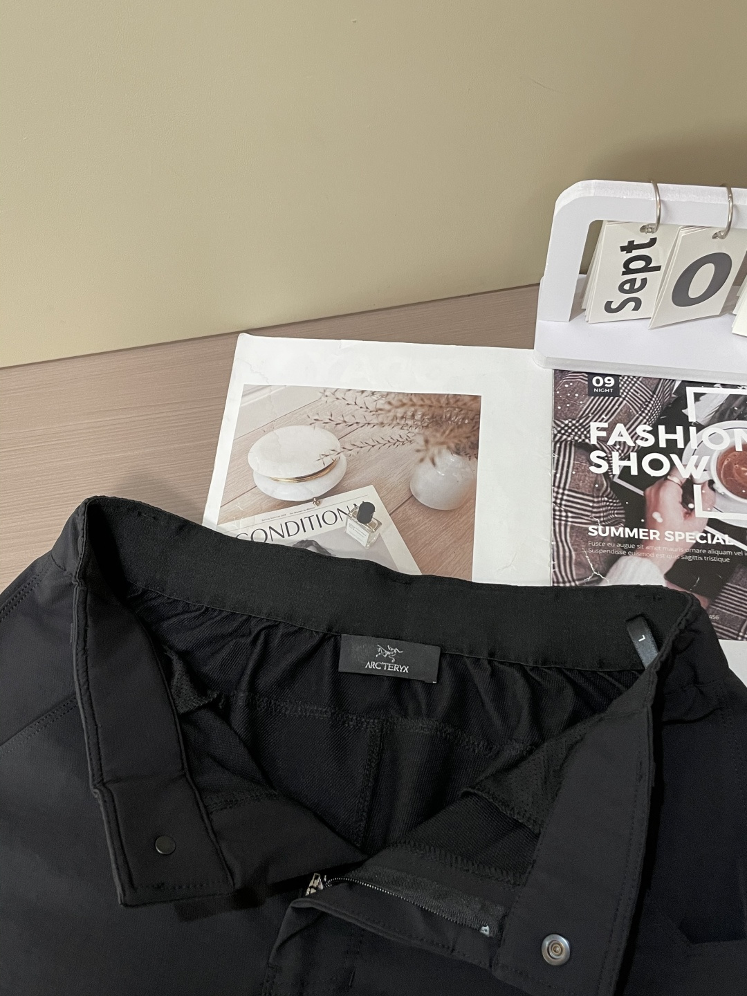 始祖鸟 男士休闲裤👍速干面料休闲裤，最新款上身版型无敌正！绝对可以闭眼收的一款此款裤子非常百搭，弹力腰围