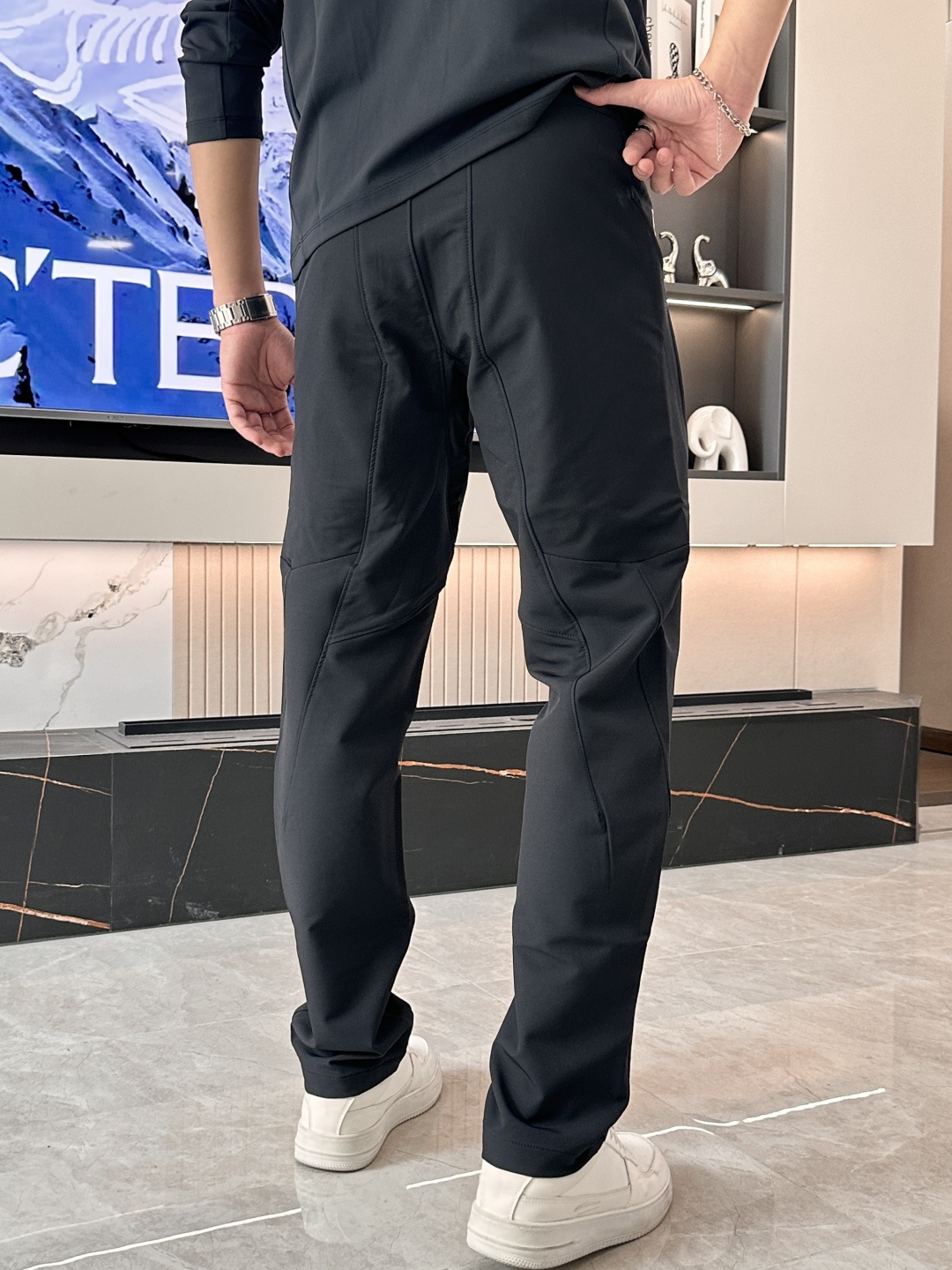 迪桑特 男士休闲裤👍速干面料休闲裤，最新款上身版型无敌正！绝对可以闭眼收的一款此款裤子非常百搭，弹力腰围