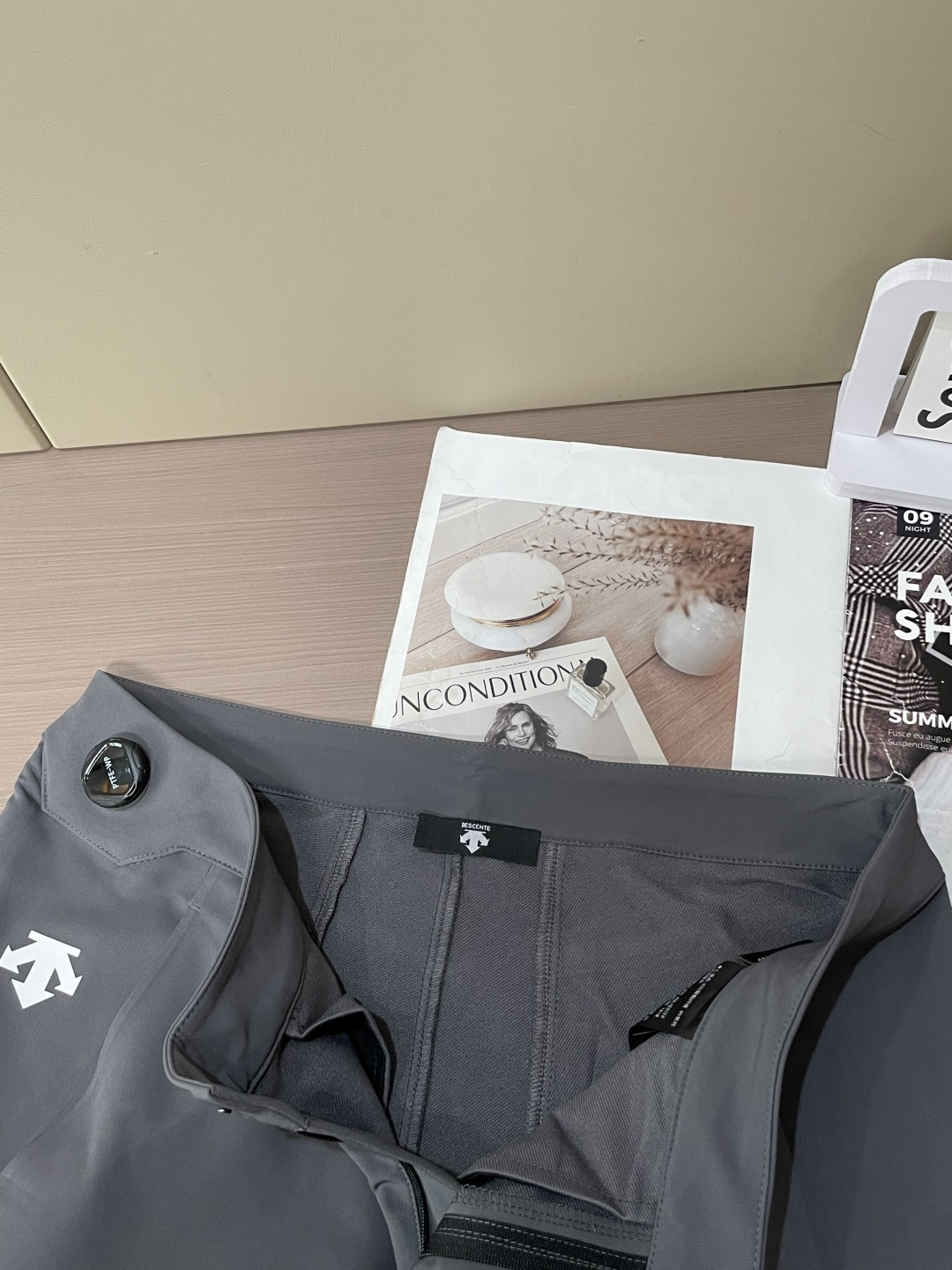 迪桑特 男士休闲裤👍速干面料休闲裤，最新款上身版型无敌正！绝对可以闭眼收的一款此款裤子非常百搭，弹力腰围