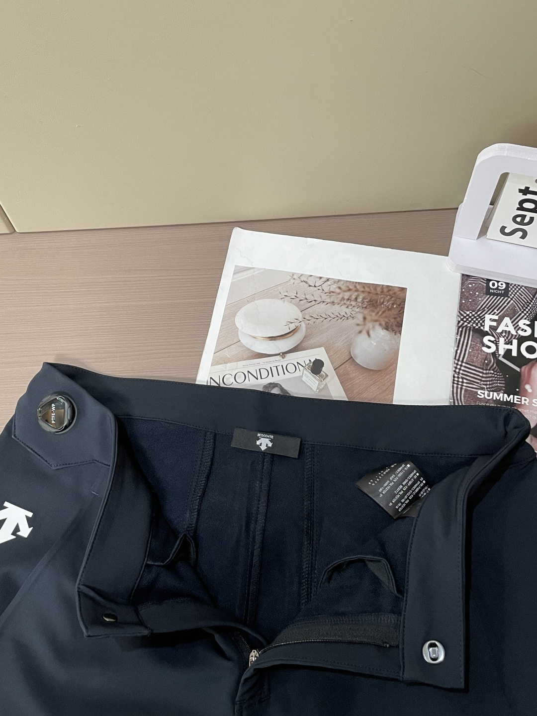 迪桑特 男士休闲裤👍速干面料休闲裤，最新款上身版型无敌正！绝对可以闭眼收的一款此款裤子非常百搭，弹力腰围