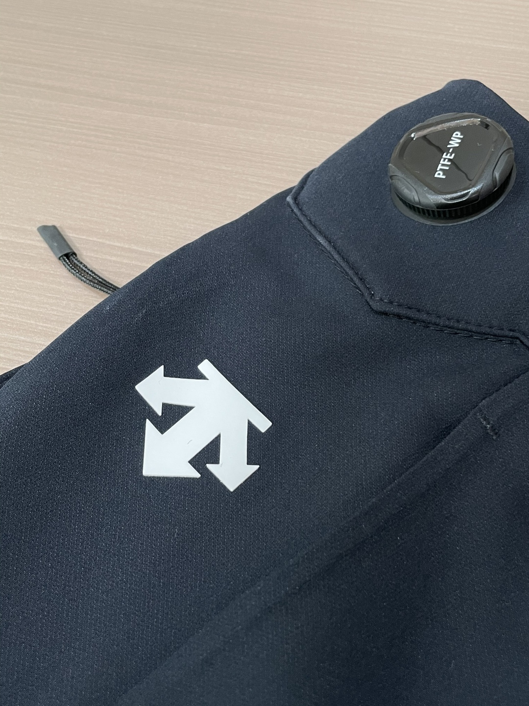 迪桑特 男士休闲裤👍速干面料休闲裤，最新款上身版型无敌正！绝对可以闭眼收的一款此款裤子非常百搭，弹力腰围