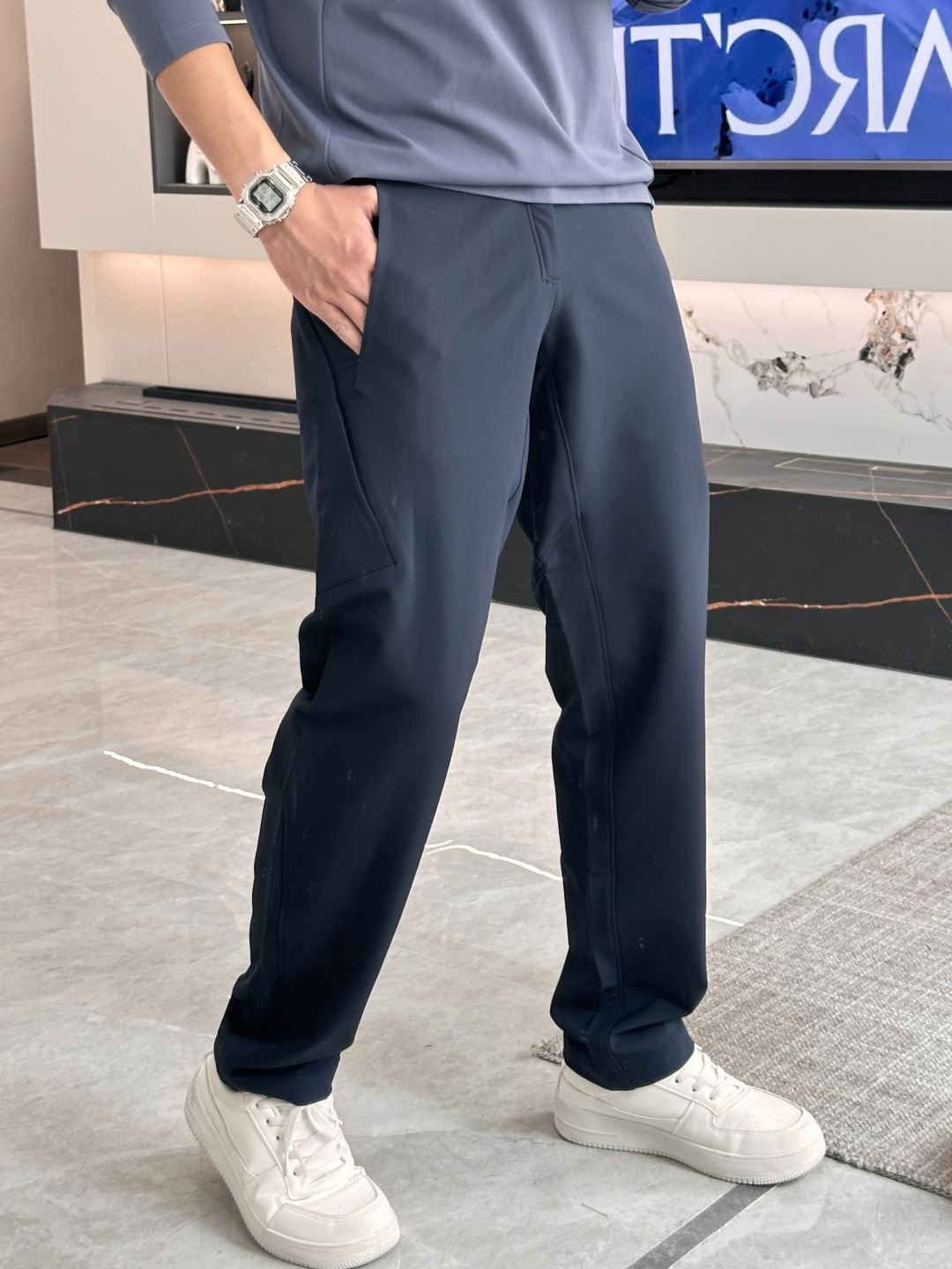 迪桑特 男士休闲裤👍速干面料休闲裤，最新款上身版型无敌正！绝对可以闭眼收的一款此款裤子非常百搭，弹力腰围