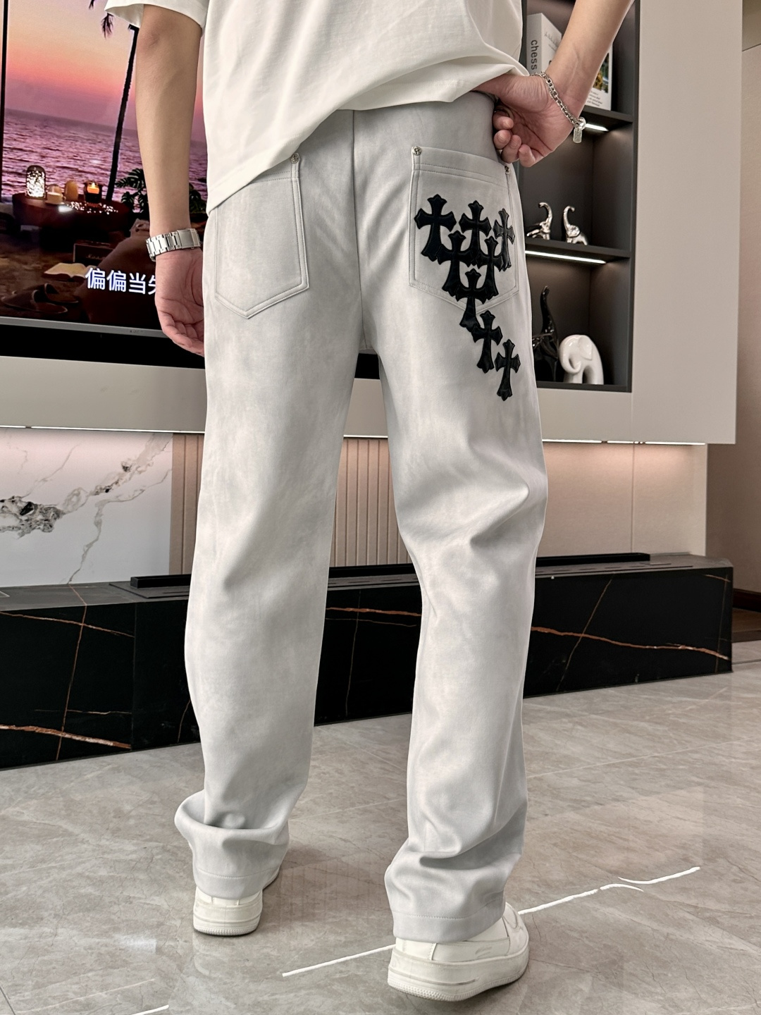 🏊 克罗心 2025秋冬新款休闲裤！官网同步发售。品牌经典LOGO休闲裤 ，定制面料，舒适度极好，手触感