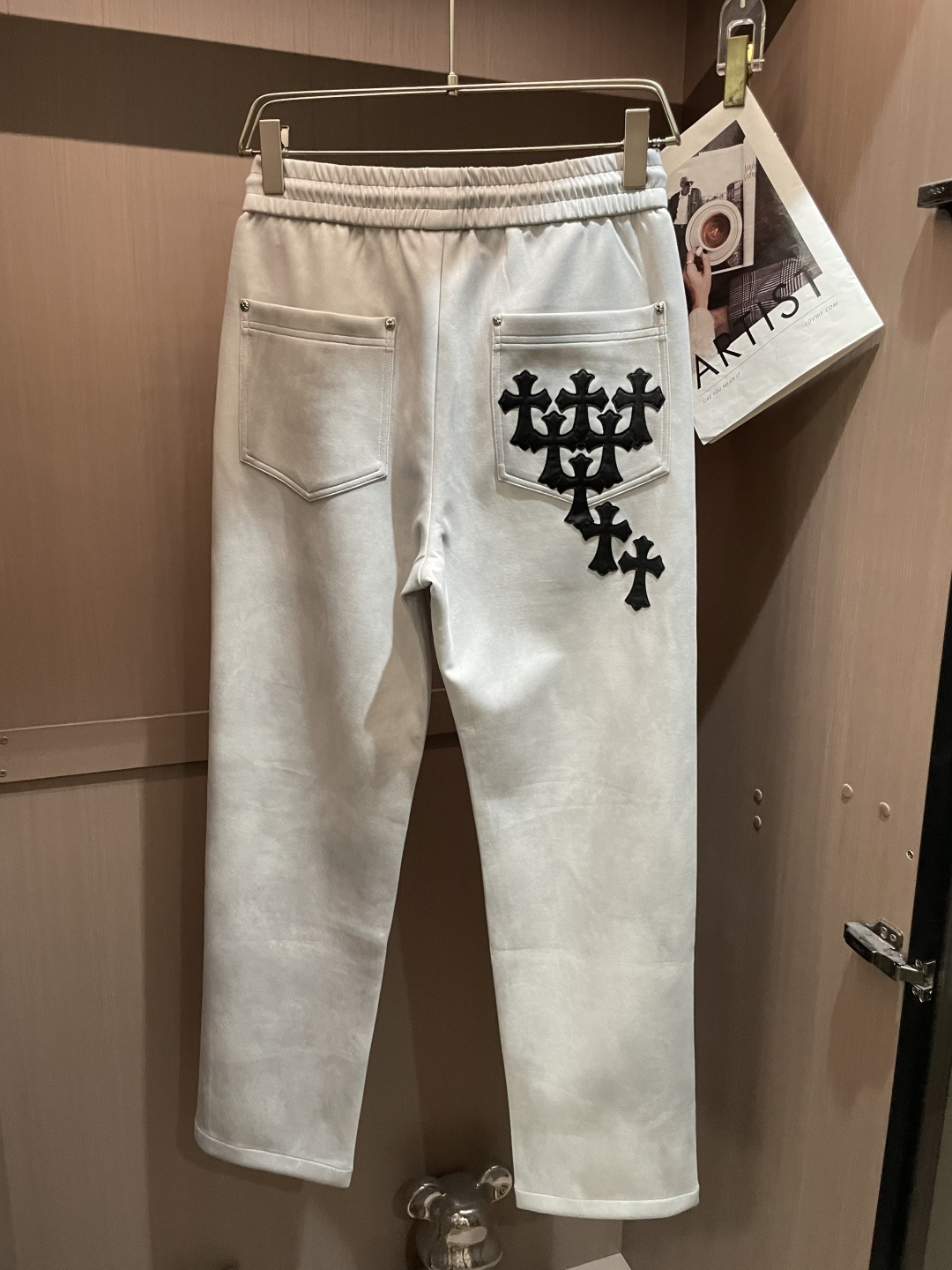 🏊 克罗心 2025秋冬新款休闲裤！官网同步发售。品牌经典LOGO休闲裤 ，定制面料，舒适度极好，手触感