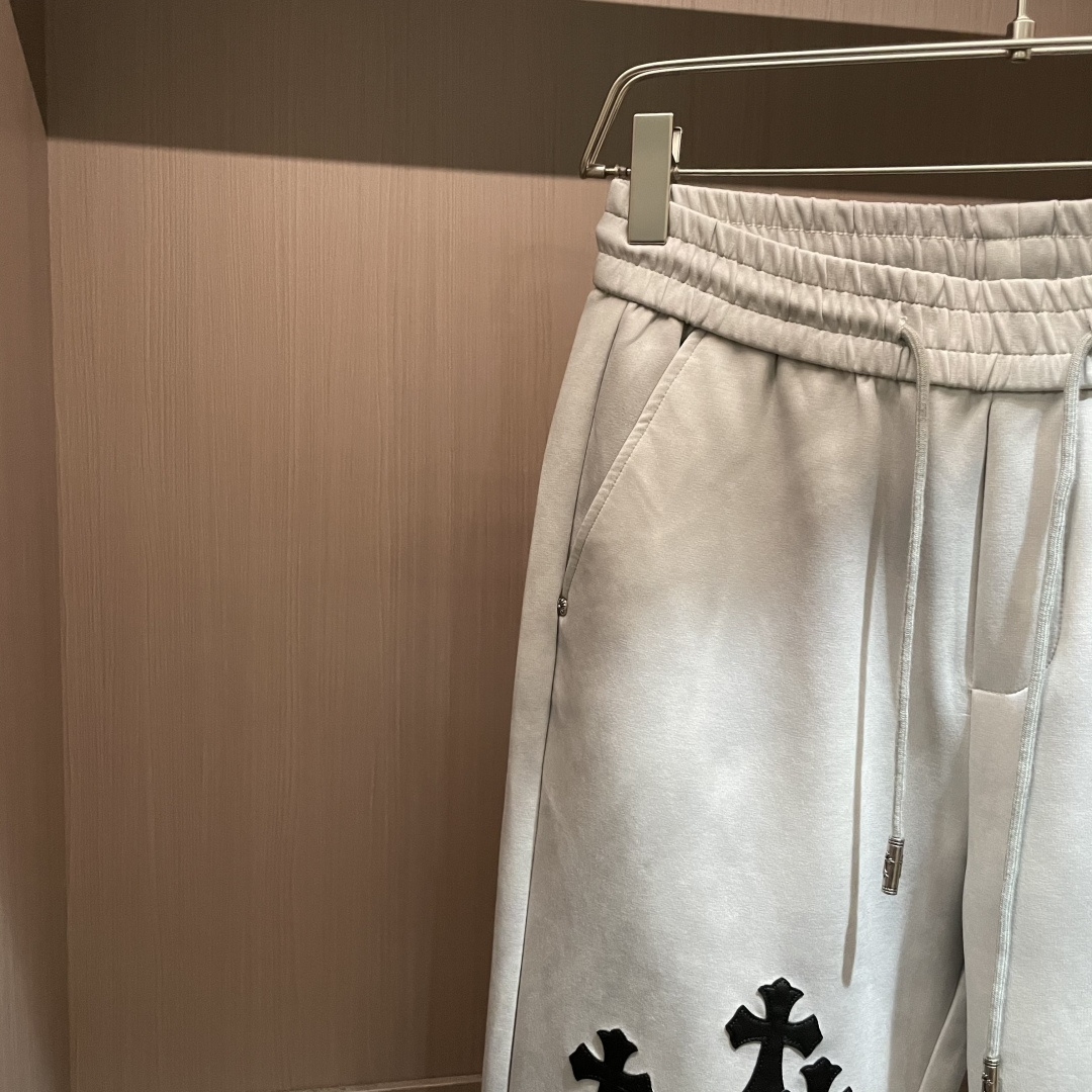 🏊 克罗心 2025秋冬新款休闲裤！官网同步发售。品牌经典LOGO休闲裤 ，定制面料，舒适度极好，手触感