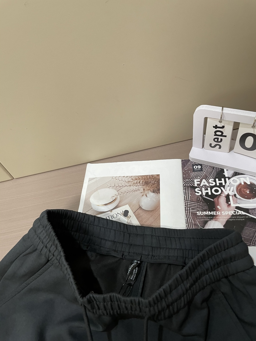 🏊 克罗心 2025秋冬新款休闲裤！官网同步发售。品牌经典LOGO休闲裤 ，定制面料，舒适度极好，手触感