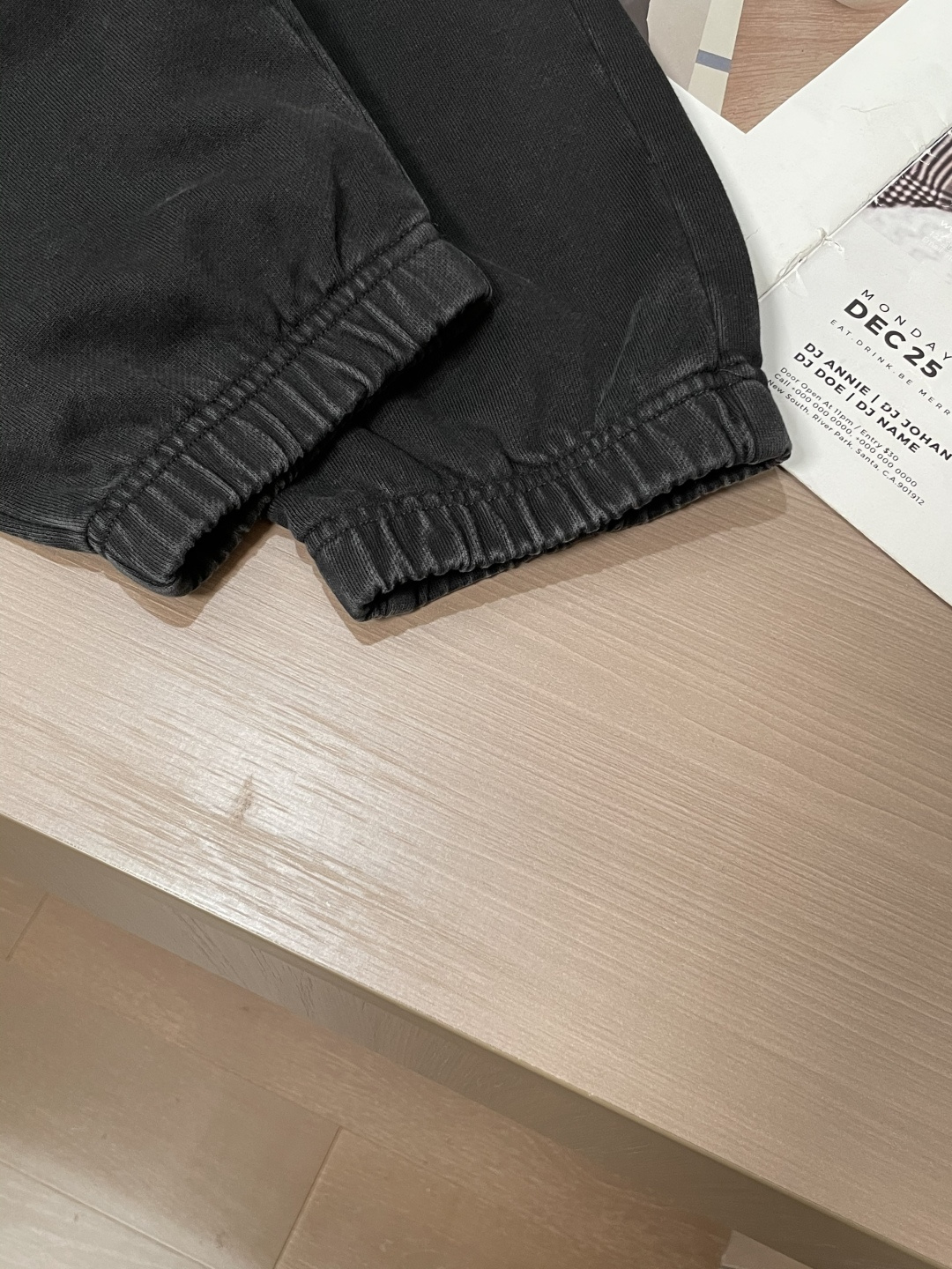 马吉拉 2025秋冬最新休闲裤 潮人必备 版型超赞，能很好的修复各种腿型，非常个性！柔软排汗，舒适度极高