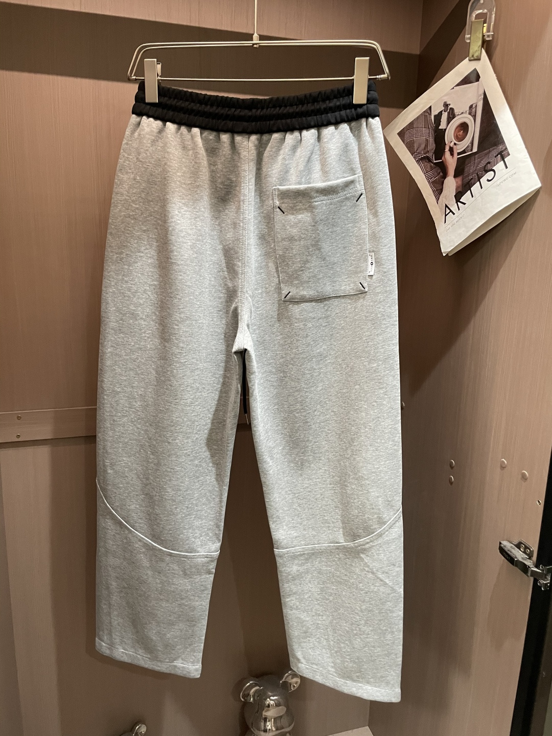 马吉拉 2025秋冬最新休闲裤 潮人必备 版型超赞，能很好的修复各种腿型，非常个性！柔软排汗，舒适度极高