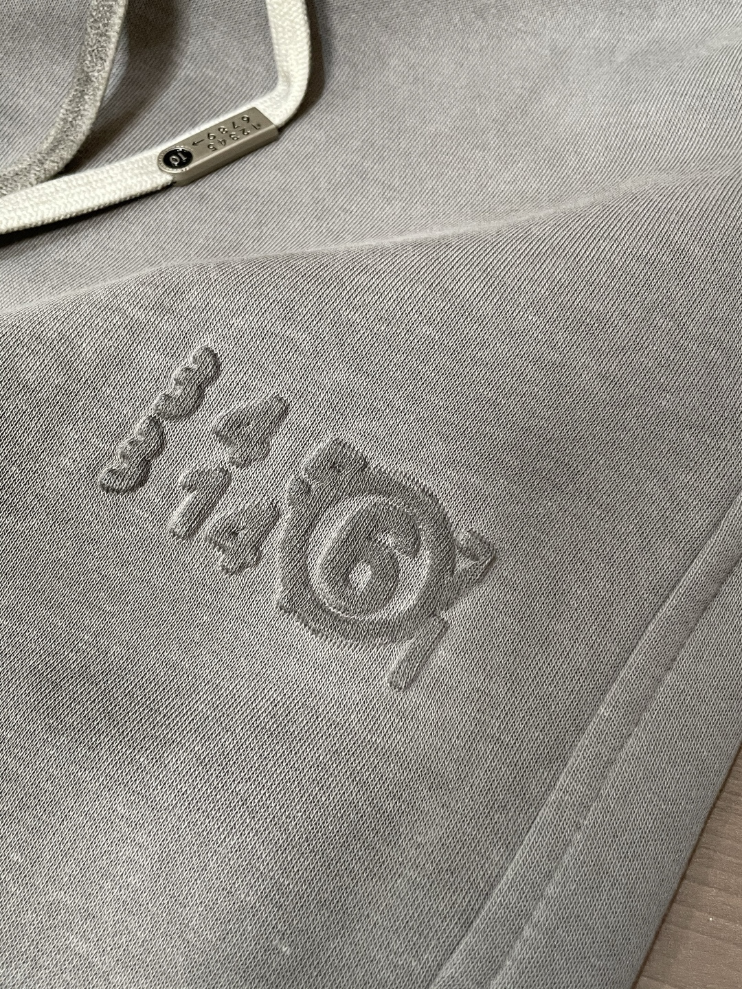 马吉拉 2025秋冬最新休闲裤 潮人必备 版型超赞，能很好的修复各种腿型，非常个性！柔软排汗，舒适度极高