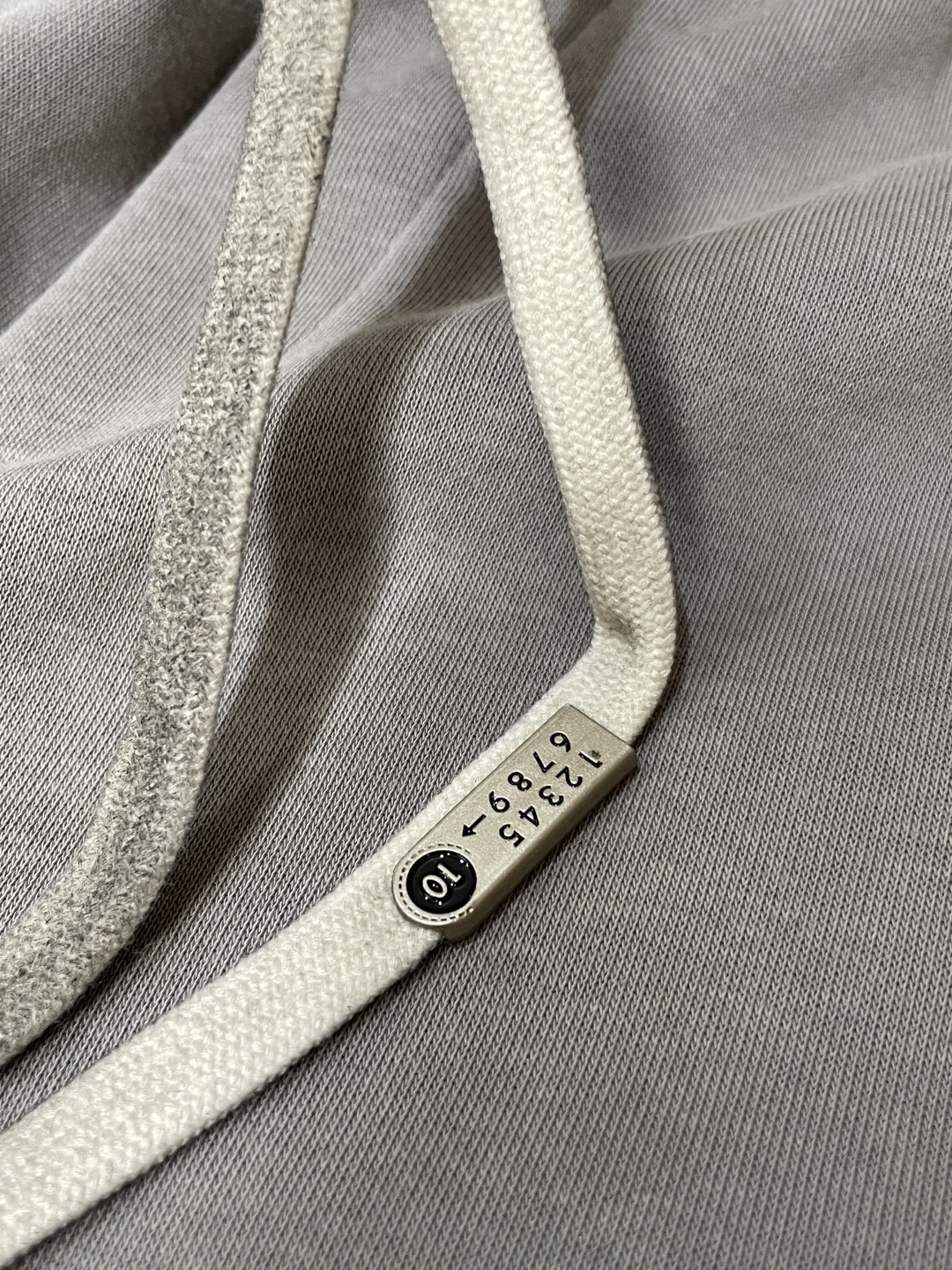 马吉拉 2025秋冬最新休闲裤 潮人必备 版型超赞，能很好的修复各种腿型，非常个性！柔软排汗，舒适度极高