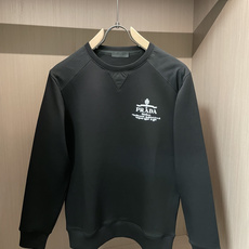 Prad /2025秋冬新品 定制顶级卫衣棉,面料特别有质感,冬季必备单品,保暖性好。男女通穿,细节到 Prad /2025秋冬新品 定制顶级卫衣棉,面料特别有质感,冬季必备单品,保暖性好。男女通穿,细节到