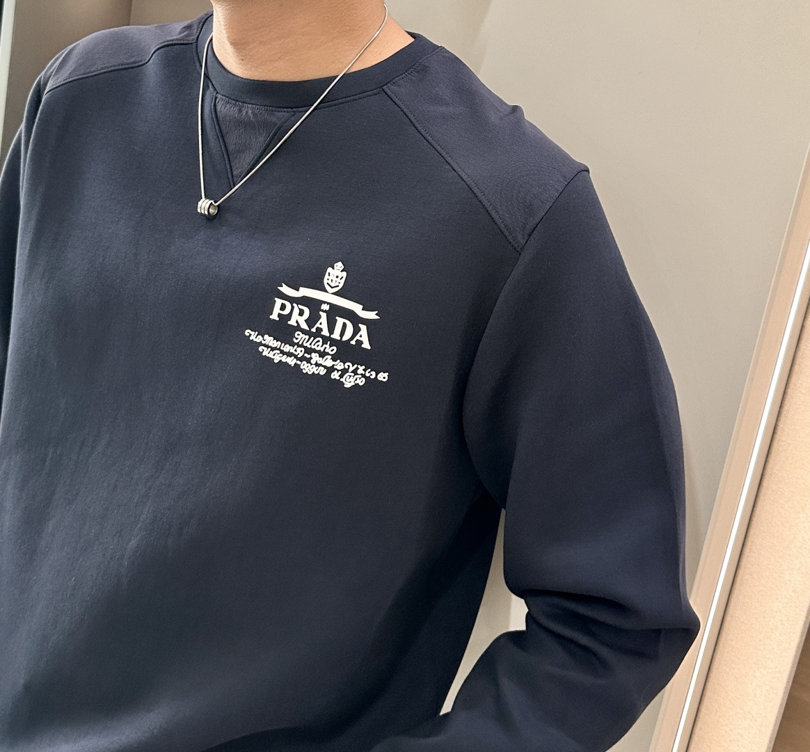 Prad /2025秋冬新品 定制顶级卫衣棉，面料特别有质感，冬季必备单品，保暖性好。男女通穿，细节到位