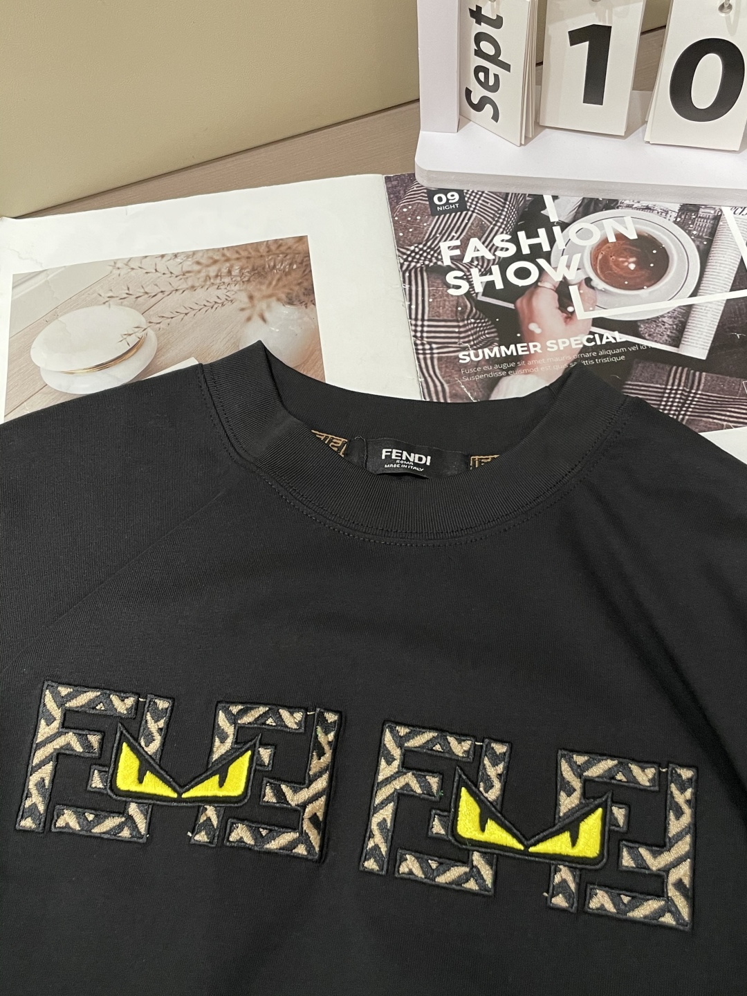 FD 25s秋冬最新款圆领打底套头T恤 面料采用优质精梳棉，入手便知非常柔软，上身亲肤感 极好！舒适透气