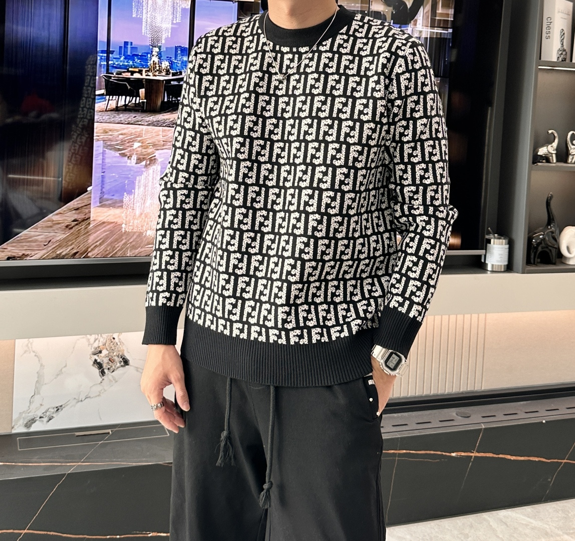 NO:537296,FD's big recommendation!  2025aw autumn and winter new style, counter synchronization, fashionable and classic sweaters, essentials for autumn and winter, thick sweaters, exquisite, simple and generous, brand elements embellishment design, no too complicated craftsmanship, what you play is the fusion of design and material, simple European style, a must-have artifact for autumn and winter!  Size M-3xL, Sweaters, Alexander wang19860909FD 重磅推荐！2025aw秋冬新款 专柜同步 时尚经典针织衫 秋冬必备款 采用针织衫加厚毛衣,精致简洁大方 品牌元素点缀设计 没有过多复杂的工艺 玩的就是设计与材质的融合 简约的欧风 秋冬季必备神器！尺码M-3xL,,sweaters,alexander wang,Men's clothing