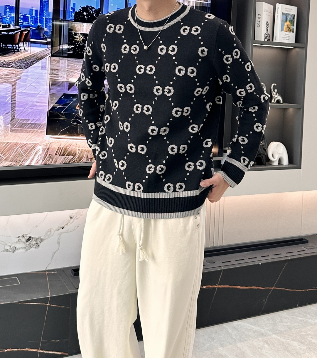 Gucc 重磅推荐！2025aw秋冬新款 专柜同步 时尚经典针织衫 秋冬必备款 采用针织衫加厚毛衣，精致