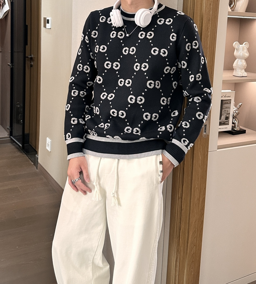 Gucc 重磅推荐！2025aw秋冬新款 专柜同步 时尚经典针织衫 秋冬必备款 采用针织衫加厚毛衣，精致