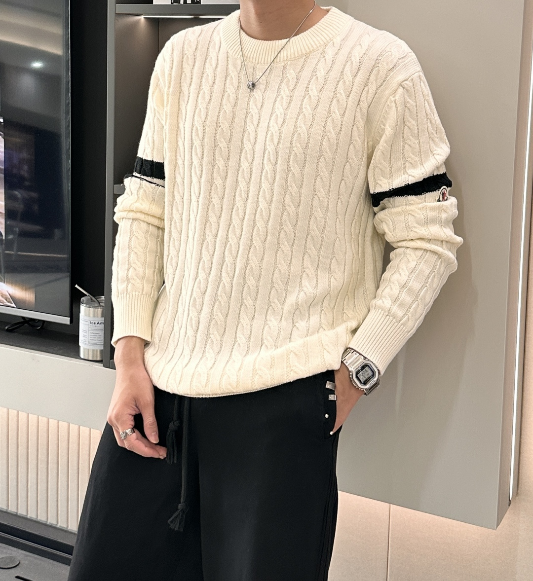 蒙口 重磅推荐！2025aw秋冬新款 专柜同步 时尚经典针织衫 秋冬必备款 采用针织衫加厚毛衣，精致简洁