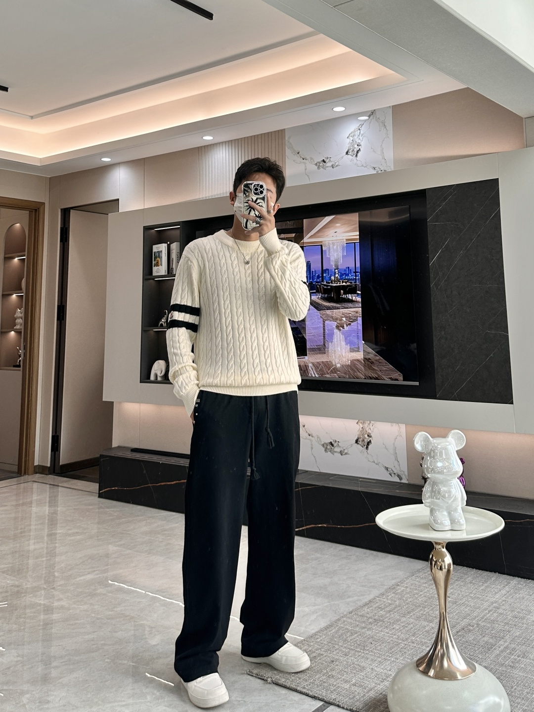 蒙口 重磅推荐！2025aw秋冬新款 专柜同步 时尚经典针织衫 秋冬必备款 采用针织衫加厚毛衣，精致简洁