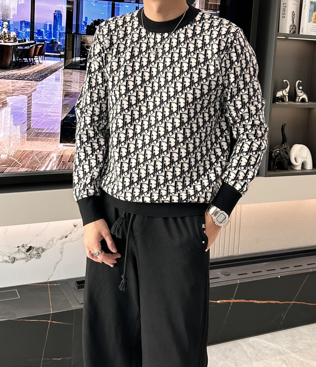 NO:537308,Dior big recommendation!  2025aw autumn and winter new style, counter synchronization, fashionable and classic sweaters, essentials for autumn and winter, thick sweaters, exquisite, simple and generous, brand elements embellishment design, no too complicated craftsmanship, what you play is the fusion of design and material, simple European style, a must-have artifact for autumn and winter!  Size M-3xL, Dior, Sweaters, Alexander wang19860909Dior 重磅推荐！2025aw秋冬新款 专柜同步 时尚经典针织衫 秋冬必备款 采用针织衫加厚毛衣,精致简洁大方 品牌元素点缀设计 没有过多复杂的工艺 玩的就是设计与材质的融合 简约的欧风 秋冬季必备神器！尺码M-3xL,,dior,sweaters,alexander wang,Men's clothing