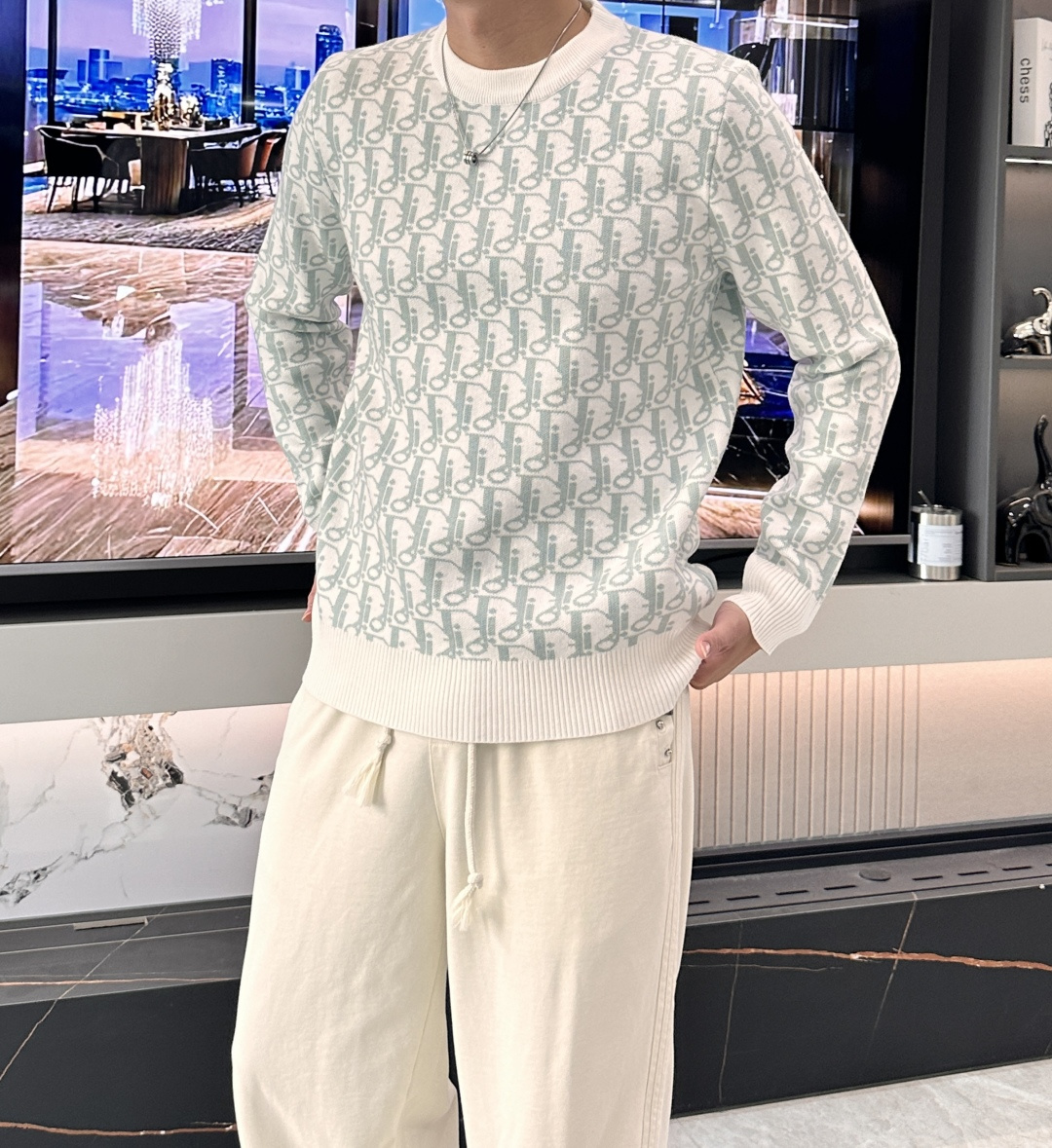 Dior 重磅推荐！2025aw秋冬新款 专柜同步 时尚经典针织衫 秋冬必备款 采用针织衫加厚毛衣，精致