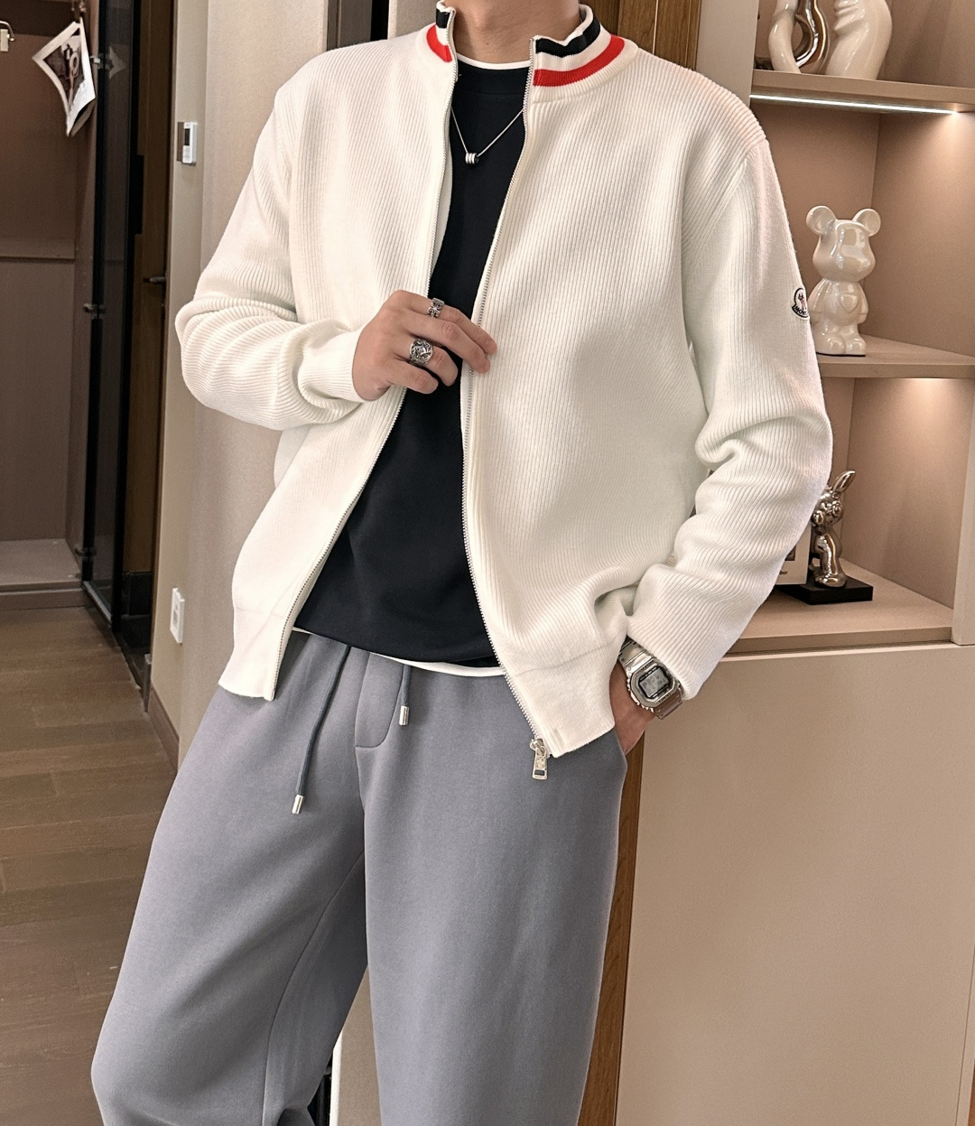 蒙口 新款开衫针织毛衣！经典永不过时！外观简洁干净，秋日可以单穿，深冬最为内搭！定制进口高支数羊毛混纺面