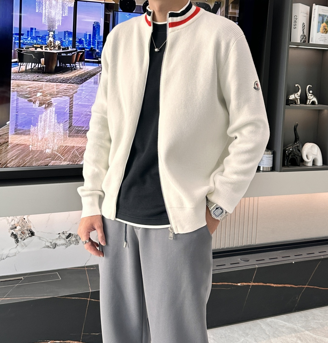 蒙口 新款开衫针织毛衣！经典永不过时！外观简洁干净，秋日可以单穿，深冬最为内搭！定制进口高支数羊毛混纺面