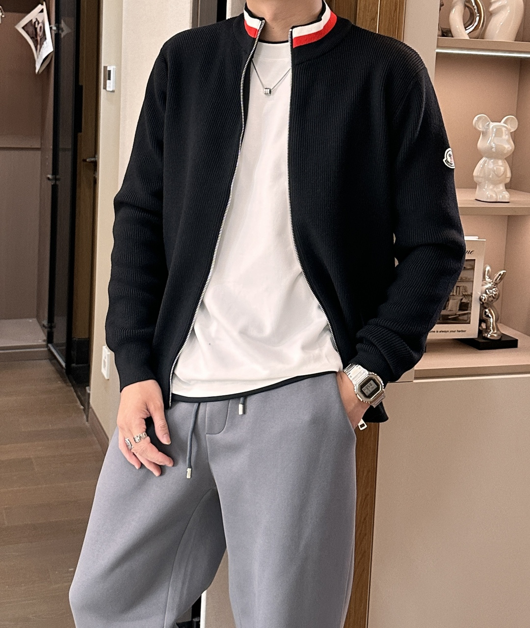 蒙口 新款开衫针织毛衣！经典永不过时！外观简洁干净，秋日可以单穿，深冬最为内搭！定制进口高支数羊毛混纺面