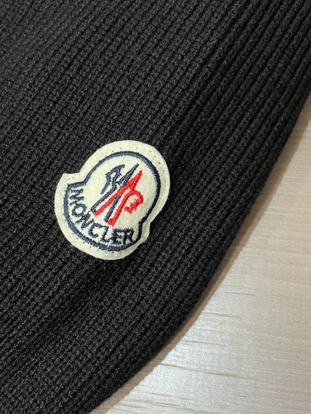 蒙口 新款开衫针织毛衣！经典永不过时！外观简洁干净，秋日可以单穿，深冬最为内搭！定制进口高支数羊毛混纺面