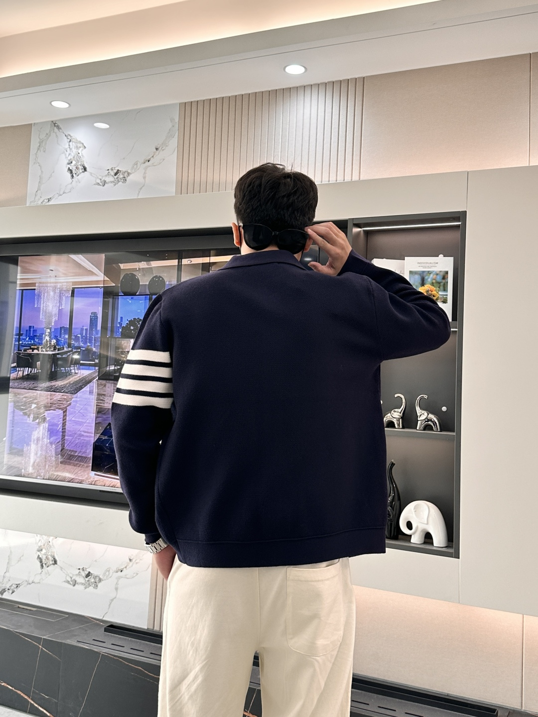 TB 新款开衫针织毛衣！经典永不过时！外观简洁干净，秋日可以单穿，深冬最为内搭！定制进口高支数羊毛混纺面