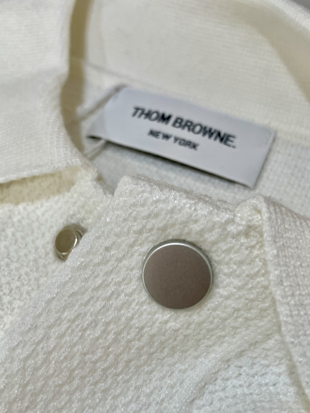 TB 新款开衫针织毛衣！经典永不过时！外观简洁干净，秋日可以单穿，深冬最为内搭！定制进口高支数羊毛混纺面