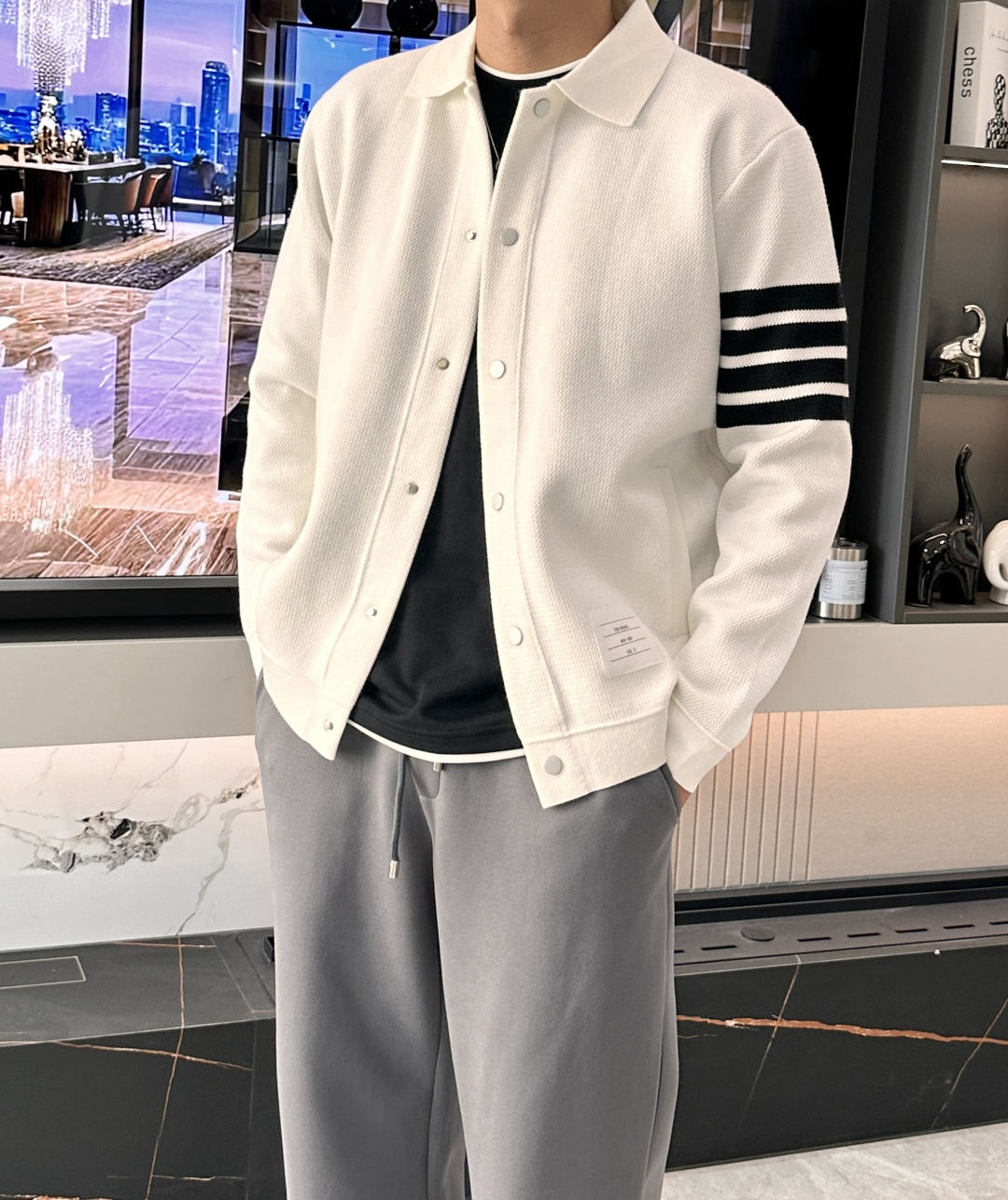 TB 新款开衫针织毛衣！经典永不过时！外观简洁干净，秋日可以单穿，深冬最为内搭！定制进口高支数羊毛混纺面