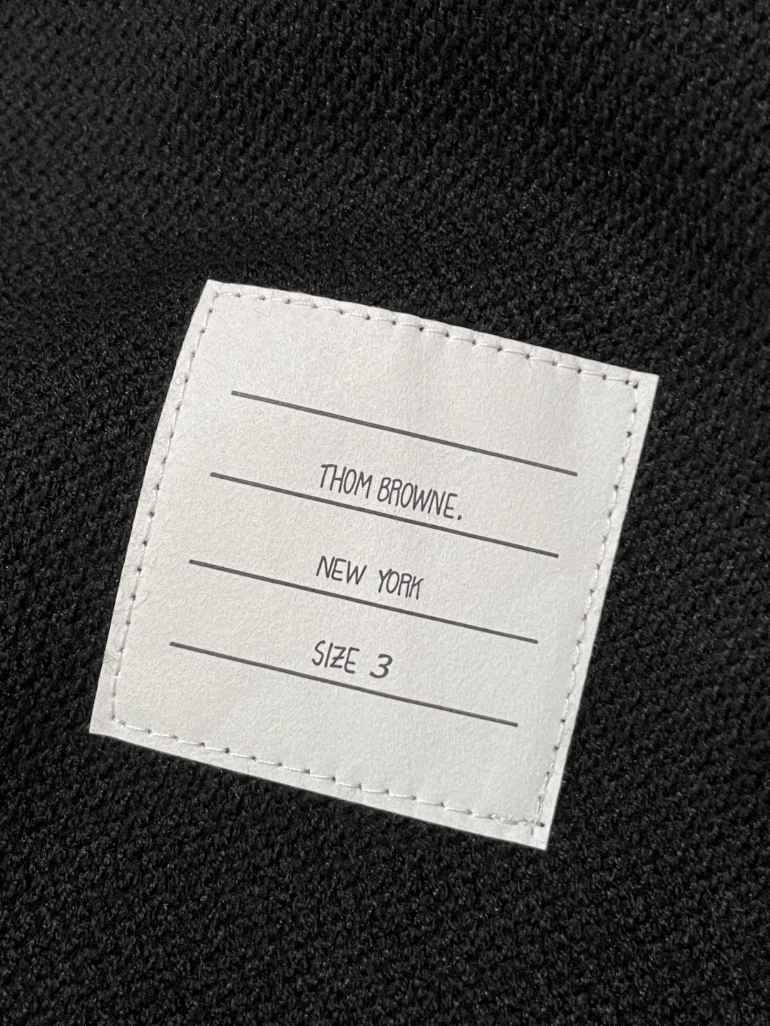 TB 新款开衫针织毛衣！经典永不过时！外观简洁干净，秋日可以单穿，深冬最为内搭！定制进口高支数羊毛混纺面